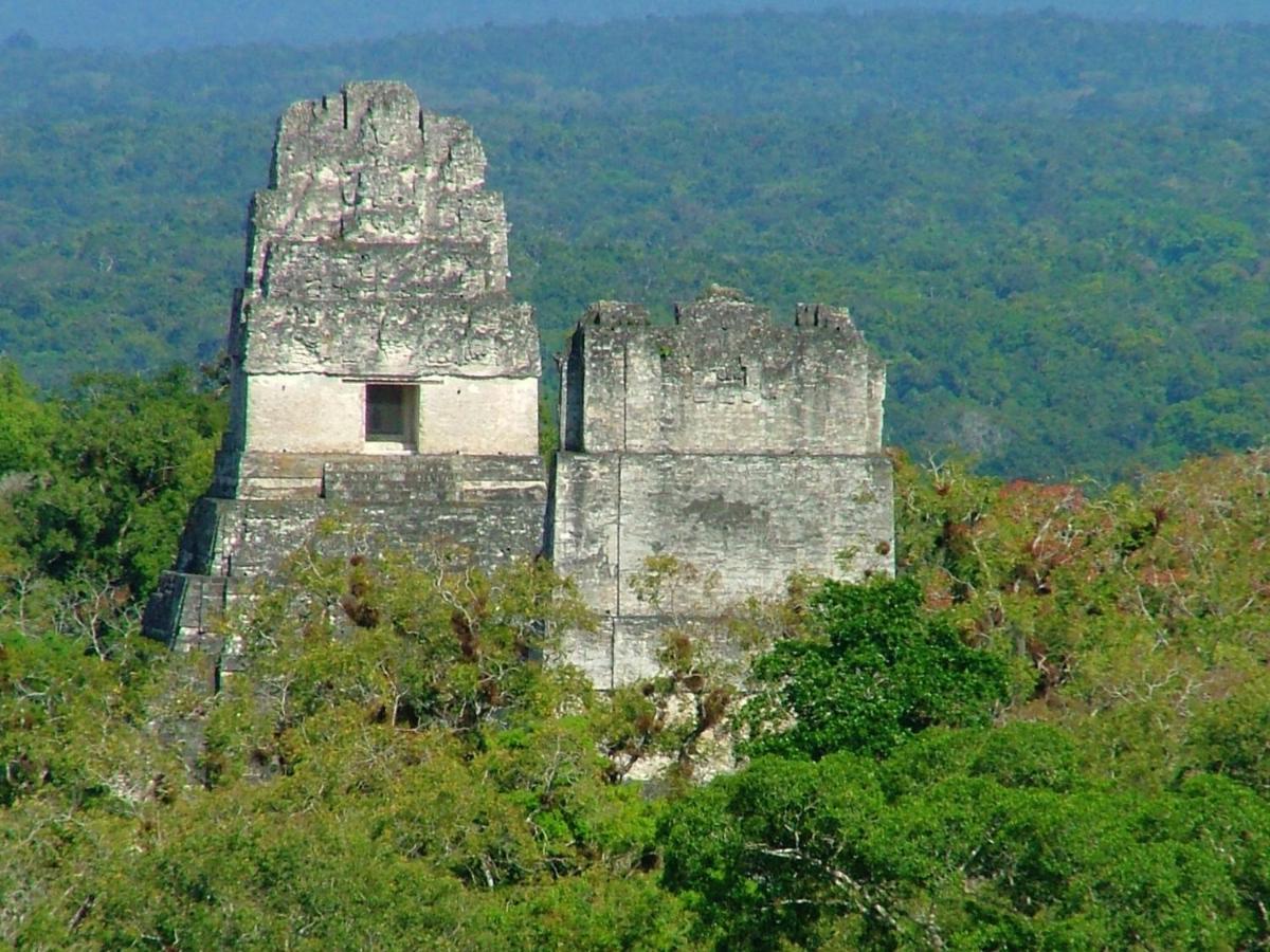 Villa Maya Флорес Экстерьер фото