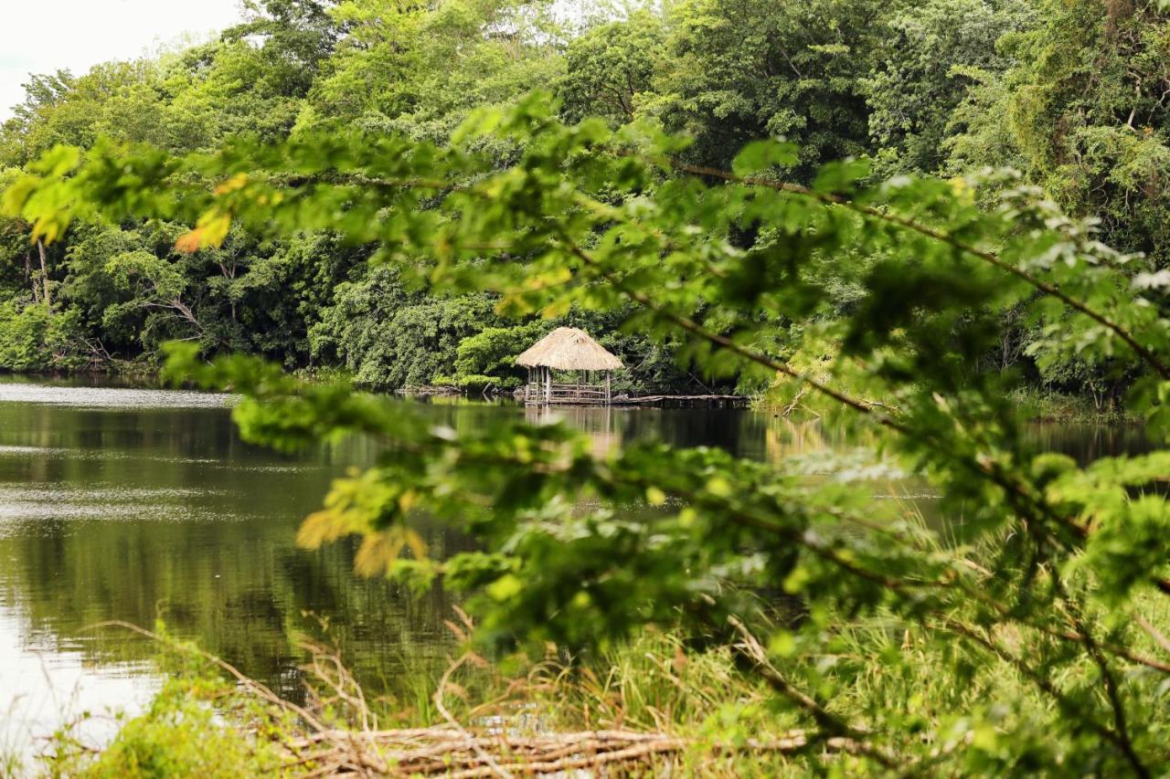 Villa Maya Флорес Экстерьер фото