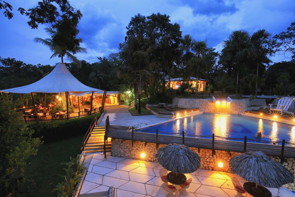 Villa Maya Флорес Экстерьер фото